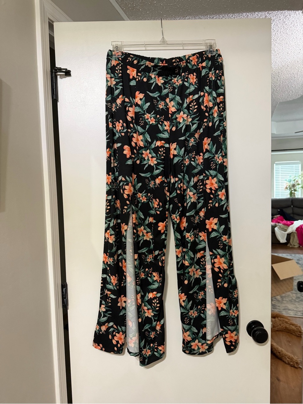 White Birch Women's Floral Wide-Leg Pants - Black with Coral & Green Floral